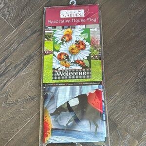 Erin’s Garden Welcome Flag, Ladybugs & Daisies, all weather house-porch flag